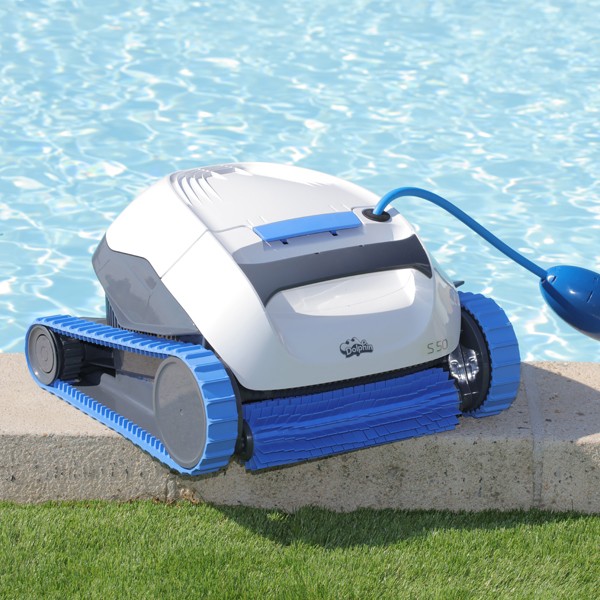 Nettoyer sa piscine à l’aide d’un robot automatique